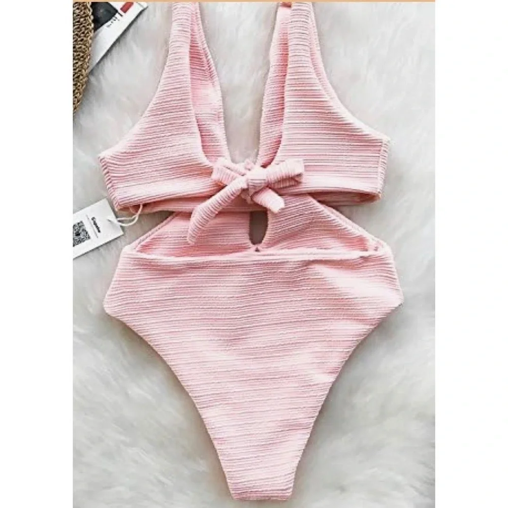 Cupshe Blush Twist One-Piece Swimsuit  pink‎ size L